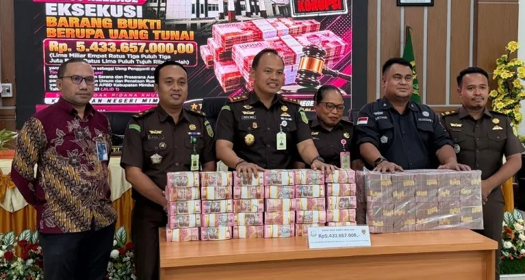 Kejari Mimika Eksekusi Uang Pengganti Rp5,43 Miliar dari Perkara Korupsi Proyek Aerosport