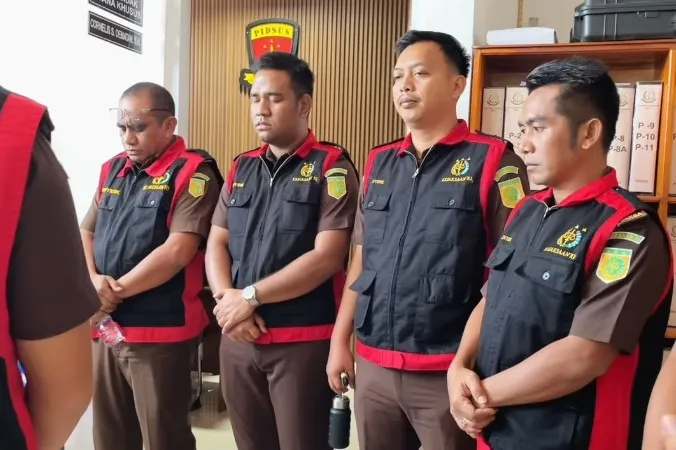 Kejari Belu Geledah Kantor Sekretariat dan Rumah Pemilik Usaha Terkait Penyidikan Perkara Tunjangan Pimpinan DPRD
