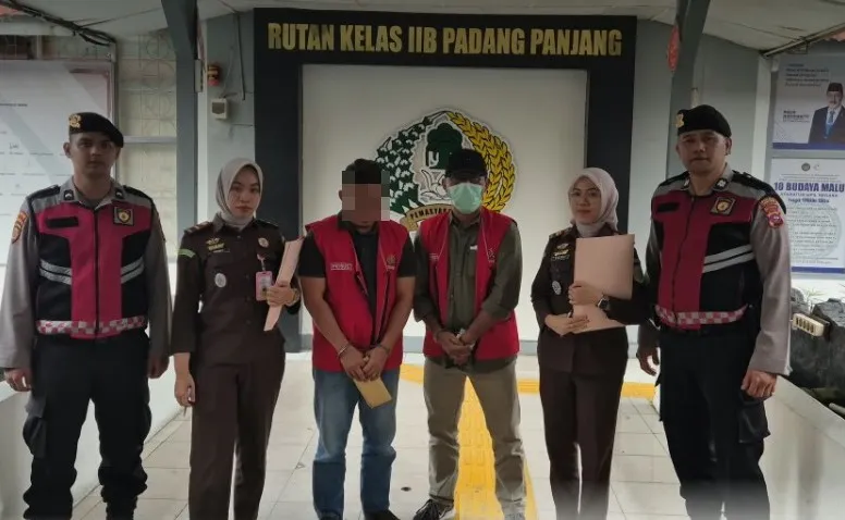 Kejari Padangpanjang 3 Tersangka Perkara Dugaan Korupsi Rekonstruksi Jalan Senilai Rp1,66 Miliar