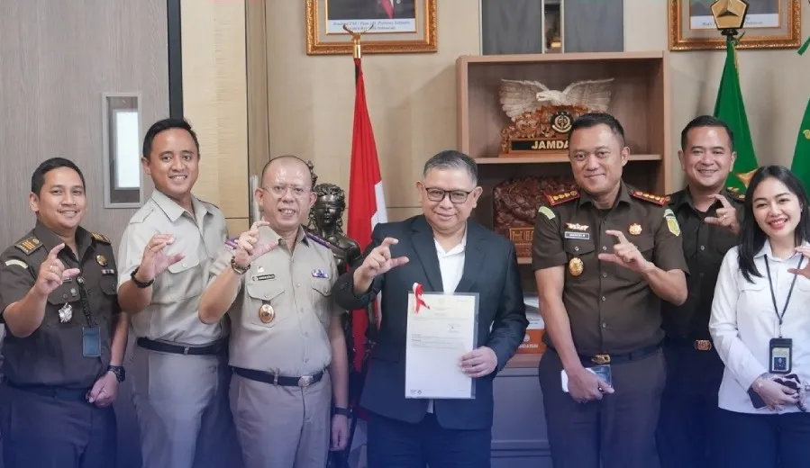 Dukung Pengembangan Adhyaksa Chamber, Jamdatun Terima Sertipikat Aset Tanah dari Kantah Jakarta Selatan