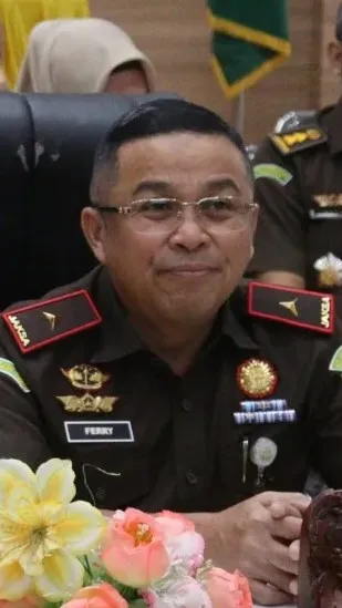 Plt Kajati Sulut, Feri Tas, S.H., M.H., M.Si