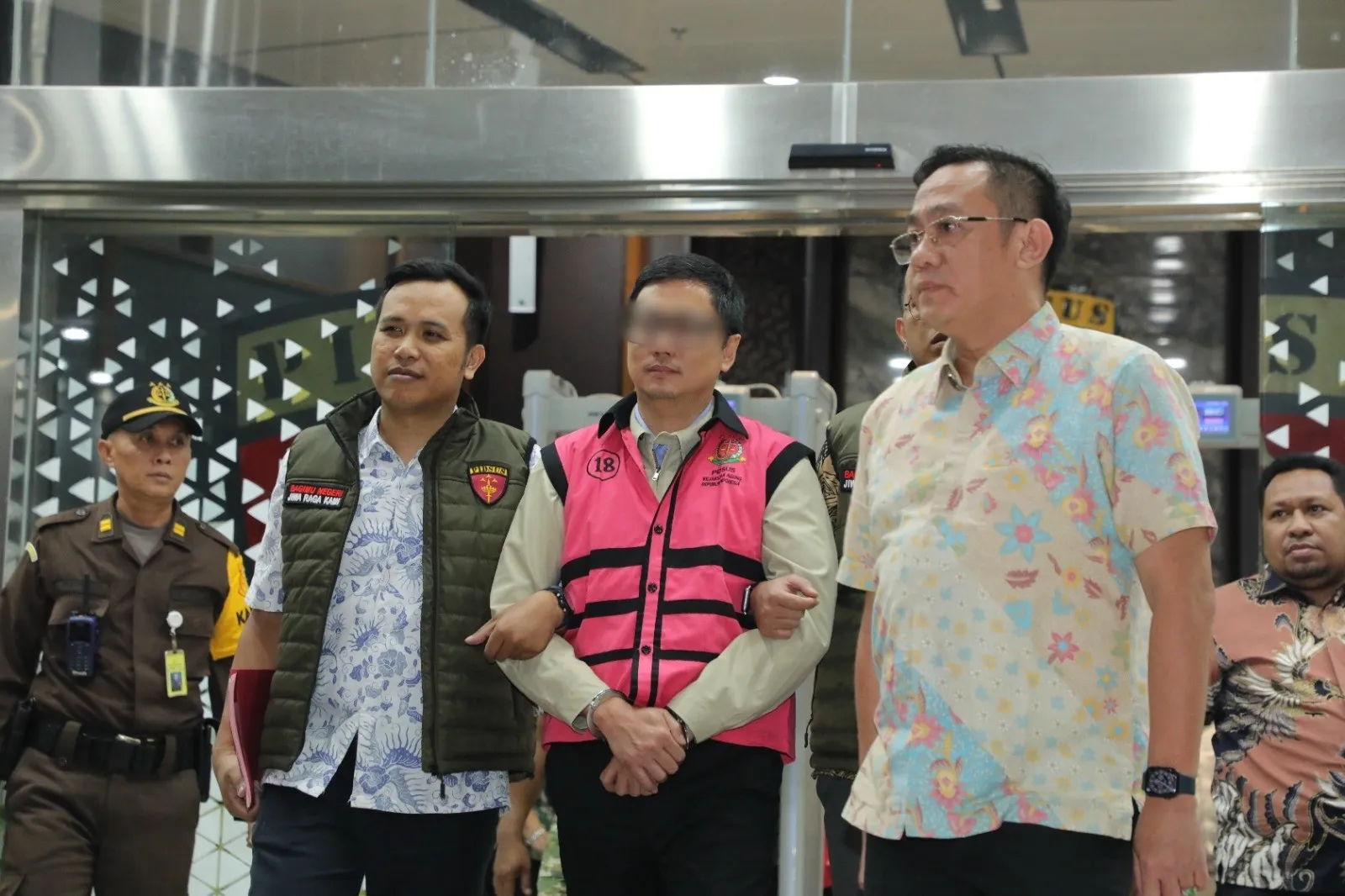 2 Staf BGN dan Seorang Swasta Diperiksa Sebagai Saksi Perkara Tata Kelola MBG