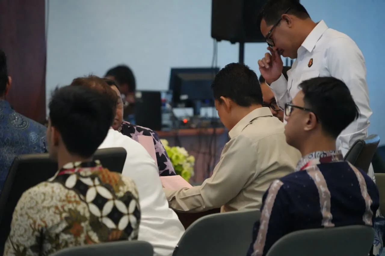 Tim Sembilan Serahkan Tersangka FA dkk dan Barang Bukti ke Penuntut Umum Kejari Jakarta Selatan