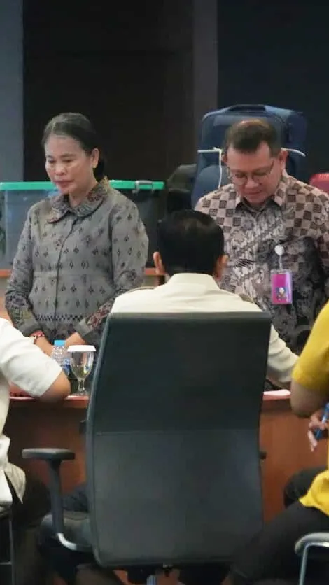 Tim Sembilan Serahkan Tersangka FA dkk serta Barang Bukti ke Penuntut Umum Kejari Jakarta Selatan