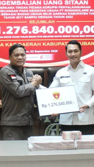 Kejari Tuban Kembalikan Uang Sitaan Rp1,2 Miliar dari Perkara Penyalahgunaan Pengelolaan Keuangan PT RSM ke Kas Daerah