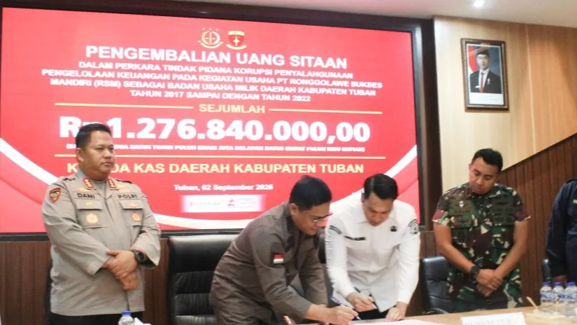 Kejari Tuban Kembalikan Uang Sitaan Rp1,2 Miliar dari Perkara Penyalahgunaan Pengelolaan Keuangan PT RSM ke Kas Daerah