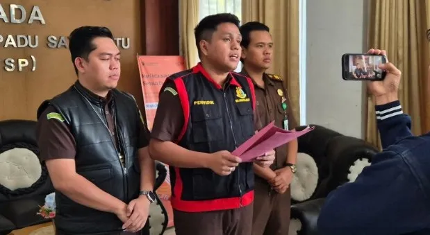 Diduga Ada Kerugian Negara Rp427 Juta, Kejari Ngada Geledah Kantor Dinas Koperasi dan UKM Terkait  Pembangunan Pasar Rakyat Lengkosambi Timur