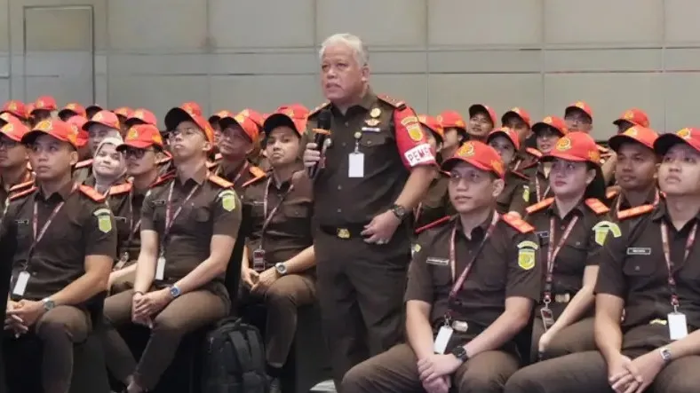 Kabadiklat Kejaksaan RI, Dr Harli Siregar membuka kegiatan  Pelatihan Teknis Pemantapan Pembaruan KUHP dan KUHAP Sentra Diklat Surabaya