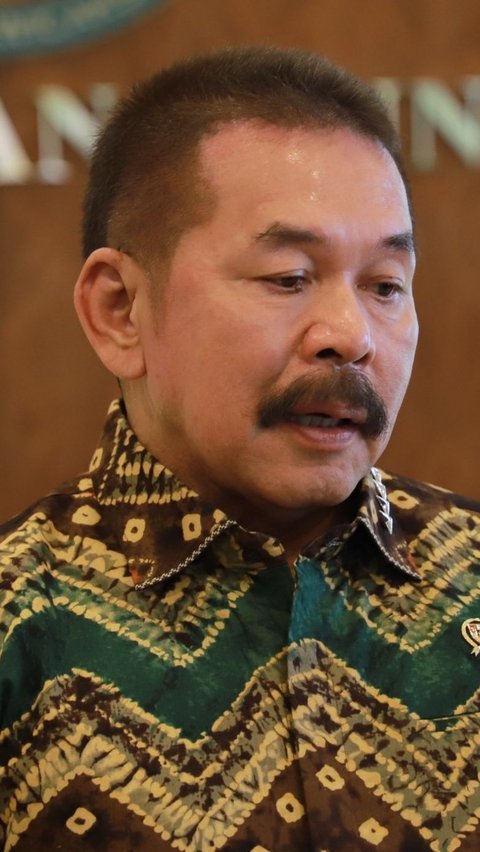 Jaksa Agung RI ST Burhanuddin menerima kunjungan Menteri Kehutanan RI Raja Juli Antoni pada Jumat 1 November 2024 di Gedung Utama Kejaksaan Agung, Jakarta
