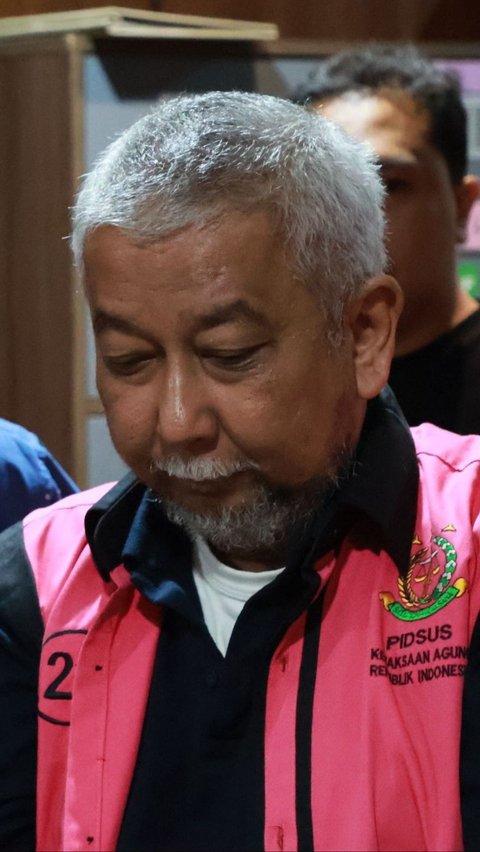 Kejagung Tangkap PB Mantan Dirjen Perkeretaapian Kemenhub sebagai tersangka kasus korupsi proyek Trans Sumatera Railway pada Minggu, 3 November 2024