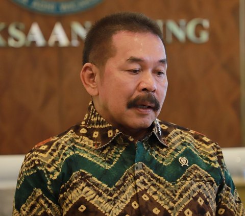 Jaksa Agung RI ST Burhanuddin menerima kunjungan Menteri Kehutanan RI Raja Juli Antoni pada Jumat 1 November 2024 di Gedung Utama Kejaksaan Agung, Jakarta
