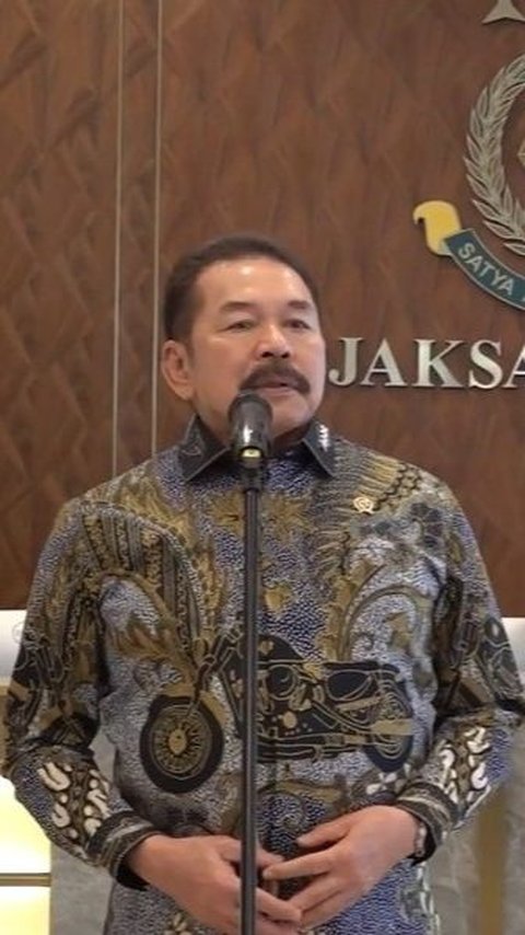Jaksa Agung Ri, ST Burhanuddin menerima kunjungan Menteri Transmigrasi di kantor Kejagung, Jakarta, Jumat, 15 November 2024