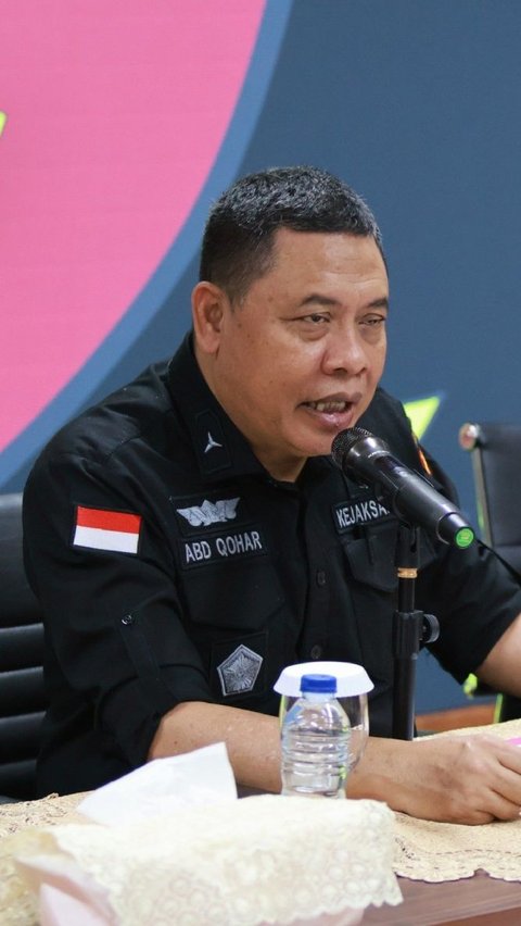 Kejagung menetapkan ZR mantan pejabat MA sebagai tersangka dalam kasus permufakatan jahat suap dan gratifikasi dengan temuan uang Rp920 miliar dan emas 51 Kg