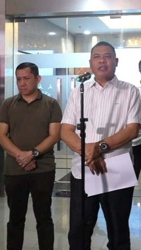 Kejagung Tangkap PB Mantan Dirjen Perkeretaapian Kemenhub sebagai tersangka kasus korupsi proyek Trans Sumatera Railway pada Minggu, 3 November 2024