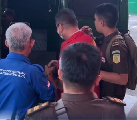 Kejari OKI tetapkan dua tersangka korupsi dana hibah Panwaslu tahun 2017 pada Senin, 9 Desember 2024