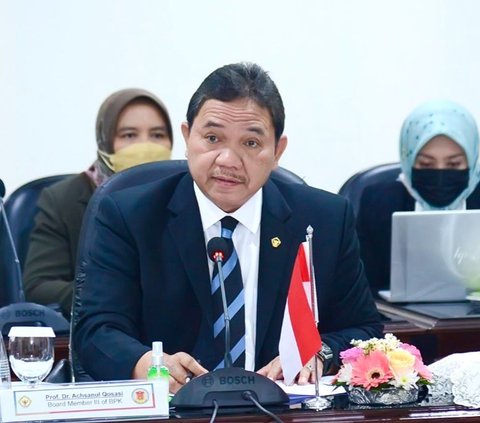 Tim Penyidik Direktorat Penyidikan Jaksa Agung Muda Bidang Tindak Pidana Khusus (JAM Pidsus) menetapkan AQ sebagai tersangka kasus suap terkait proyek BTS di Kementerian Komunikasi dan Informatika.