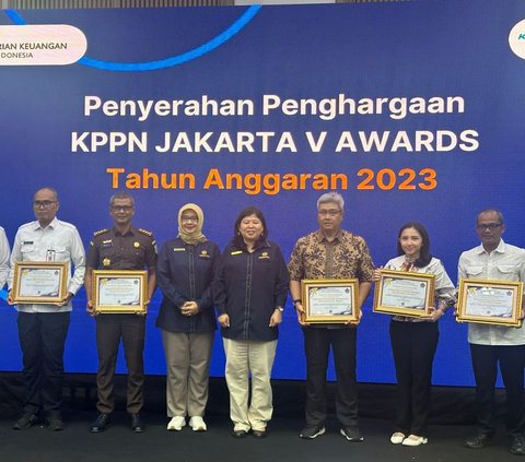 Badan Pendidikan dan Latihan (Badiklat) Kejaksaan RI mendapat penghargaan dari Kantor Pelayanan Perbendaharaan Negara (KPPN) Jakarta V. Badiklat Kejaksaan RI meraih predikat terbaik ke-1 penggunaan Cash Management System (CMS) Tahun Anggaran 2023.