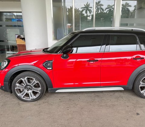 Jaksa sita mobil saat geledah rumah HM di Jakarta