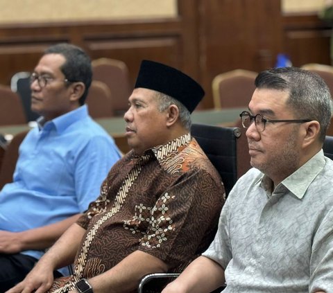 Vonis terhadap delapan terdakwa kasus tindak pidana korupsi pertambangan ore nikel pada wilayah Izin Usaha Pertambangan (IUP) PT. Antam Tbk di Blok Mandiodo, Sulawesi Tenggara, telah dibacakan oleh majelis hakim Pengadilan Tindak Pidana Korupsi pada Pengadilan Negeri Jakarta Pusat, Kamis 25 April 2024.