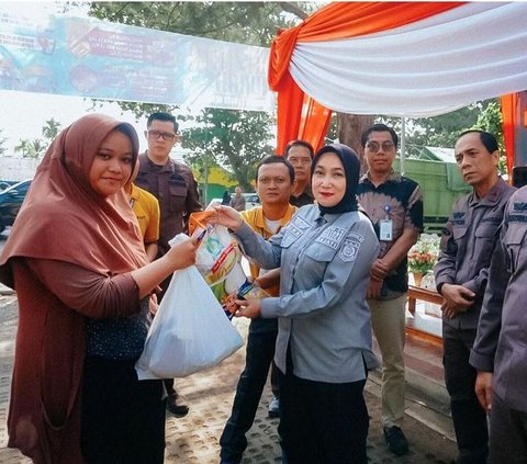 Kejaksaan Tinggi Bengkulu menggelar bazar murah di Berendo Restoratif Justice di kawasan wisata Pantai Panjang Kota Bengkulu.