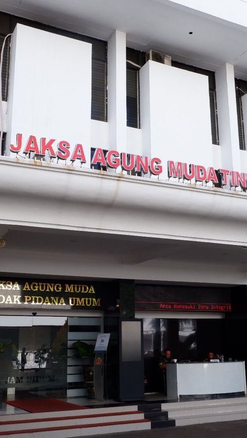 Jaksa Agung RI melalui Jaksa Agung Muda Tindak Pidana Umum (JAM-Pidum) Dr. Fadil Zumhana menyetujui 24 permohonan penghentian penuntutan berdasarkan keadilan restoratif, Senin 6 Mei 2024. Penuntutan para tersangka itu dihentikan dengan berbagai alasan.