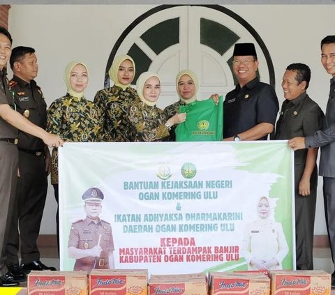Kajari OKU ini memang memiliki semangat melakukan aksi-aksi sosial yang menarik perhatian masyarakat.