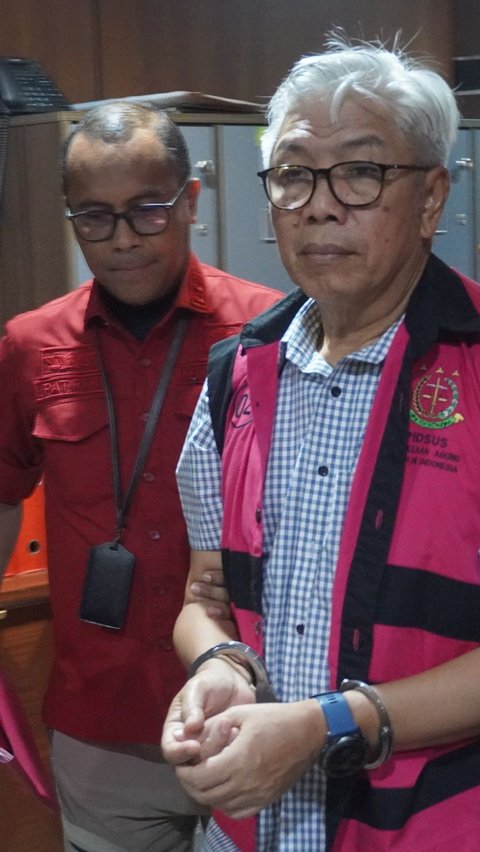 Tim Penyidik pada Direktorat Penyidikan Jaksa Agung Muda Bidang Tindak Pidana Khusus (JAM PIDSUS) menahan BGA selaku Direktur Jenderal Mineral dan Batubara Kementerian Energi dan Sumber Daya Mineral (ESDM) RI periode 2015 sampai dengan 2020, Rabu 29 Mei 2024.