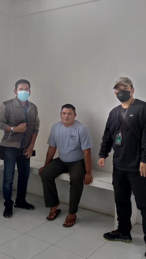 Tim Intelijen Kejaksaan Agung (Satgas SIRI) dibantu Tim Intelijen Kejaksaan Negeri Merangin menangkap Zulfikar, terpidana yang masuk dalam Daftar Pencarian Orang (DPO) asal Kejaksaan Negeri Negeri Sorolangun, berdasarkan surat permohonan dari Kejaksaan Tinggi Jambi. Penangkapan dilakukan pada Senin 6 Mei 2024, sekitar pukul 08.01 WIB.