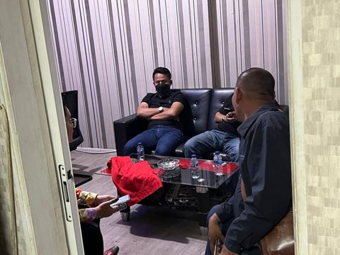 Satgas SIRI berhasil mengamankan seorang PNS yang termasuk DPO asal Kejaksaan Negeri Binjai.
