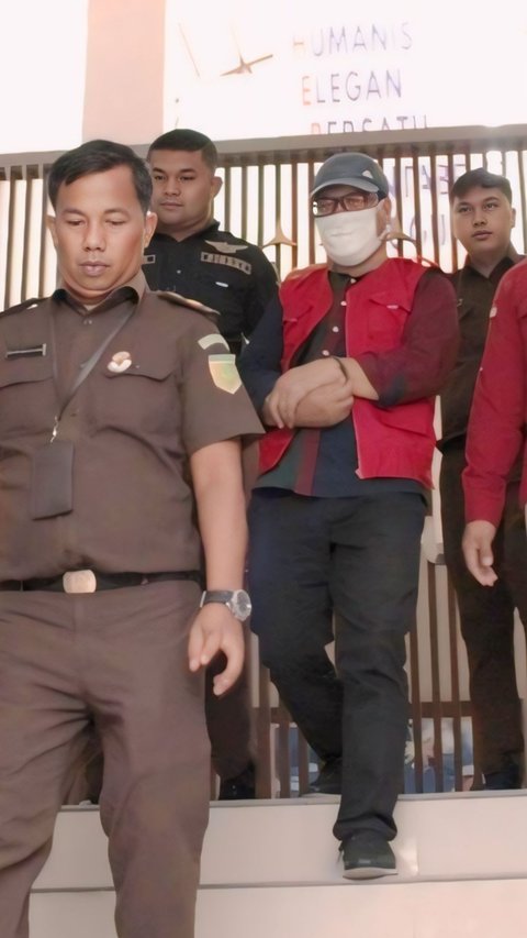 Kejaksaan Negeri Samosir Tahan Mantan Camat, Tersangka Korupsi Rp32,7 Miliar