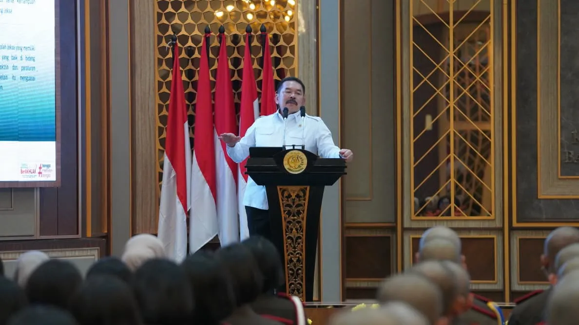 Jaksa Agung ST Burhanuddin memberikan pembekalan kepada peserta PPPJ ke-82 Gelombang II 2025 pada Senin, 13 Oktober 2025