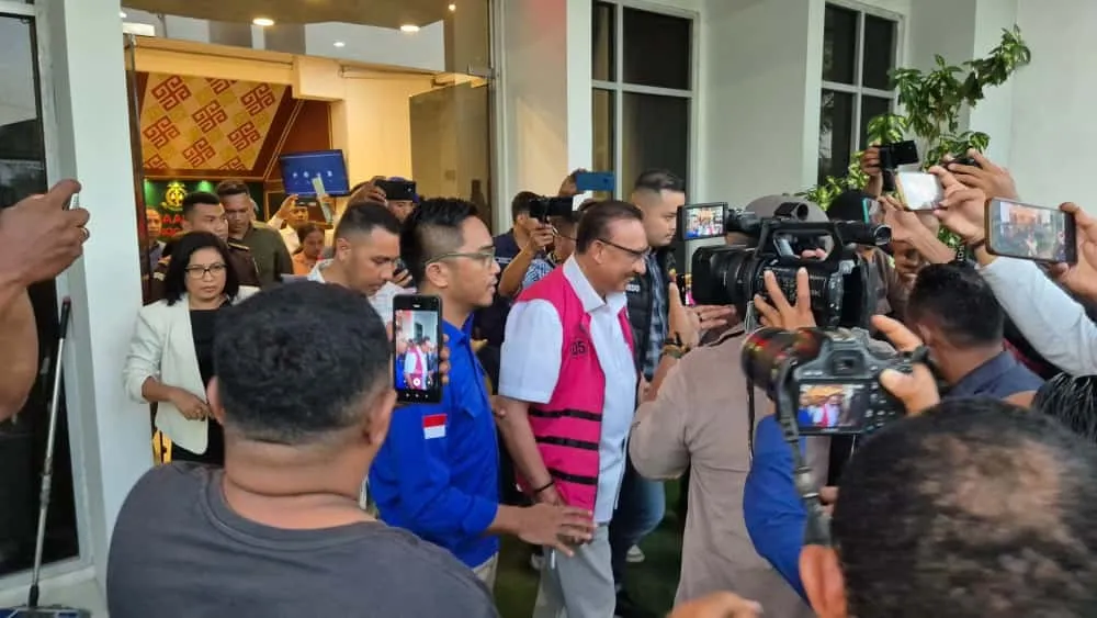 Kejati NTT Tahan Mantan Wali Kota Kupang JS Sebagai Tersangka Dugaan Korupsi Pengalihan Aset Tanah Pemkab