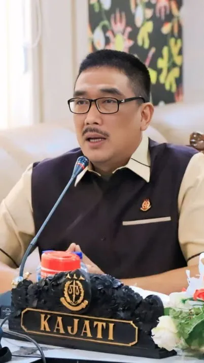 Kajati Maluku Agoes Soenanto Prasetyo, S.H.,M.H