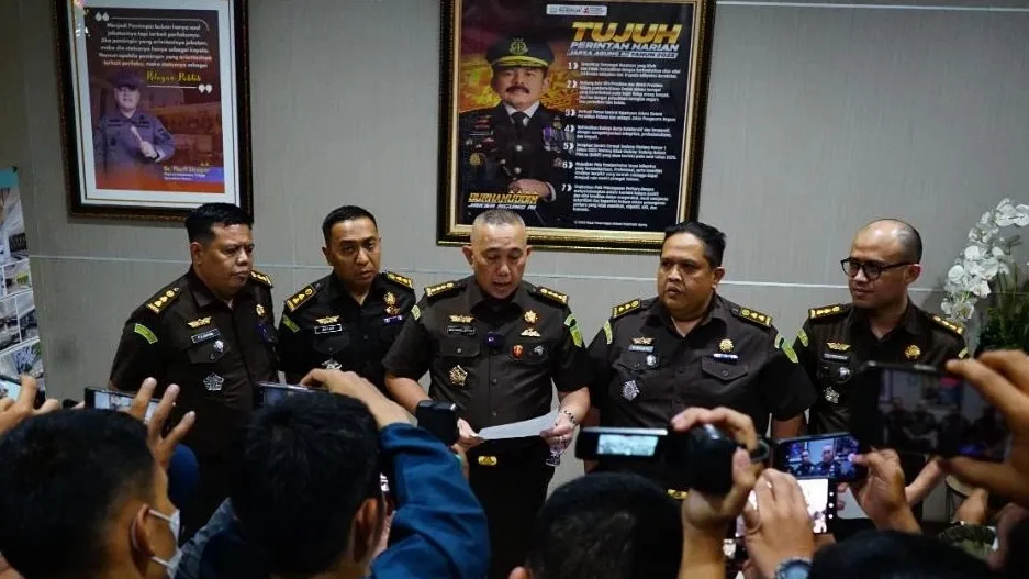 Modus Tersangka IS