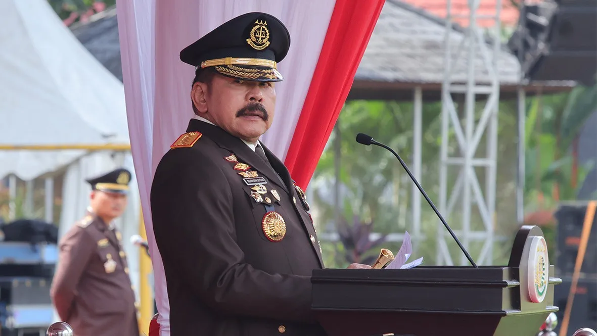 Jaksa Agung RI, ST Burhanuddin menutup PPPJ Angkatan ke-82 Gelombang II Tahun 2025 pada Rabu, 22 Oktober 2025