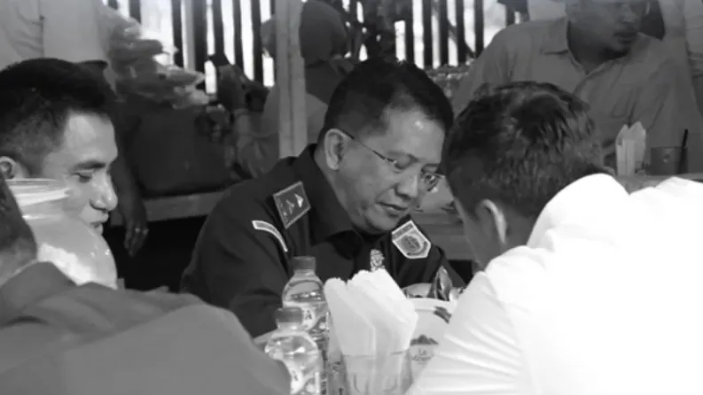 Kajati Jatim Bernostalgia Makan Siang di Warung Langganan Saat Masih Menjabat Asdatun
