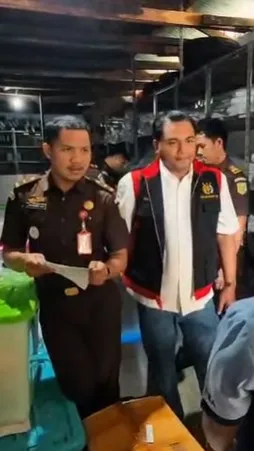 Kejari Tual Geledah Kantor BPD dan DPKP Terkait Dugaan Korupsi Dana Bantuan Stimulan Rumah Swadaya Rp2,6 M