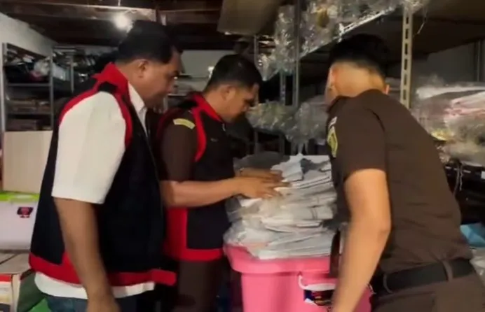 Kejari Tual gelar penggeledahan perkara dugaan korupsi