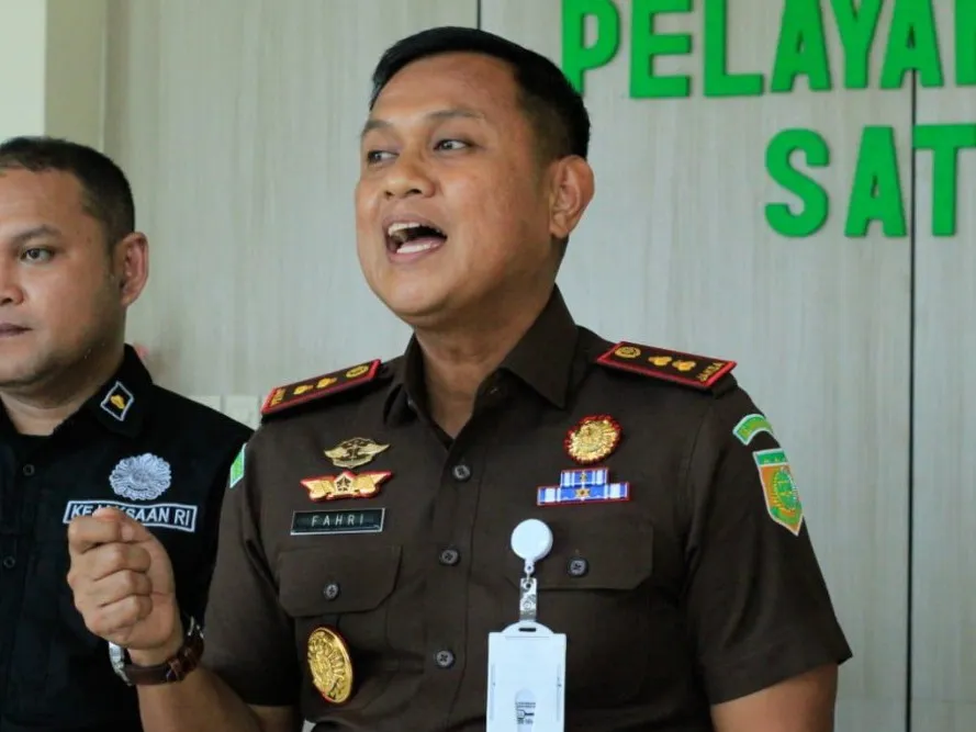 Kajari Halmahera Barat, Fahri, S.H., M.H