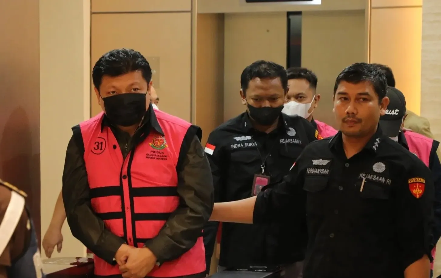 Tersangka ISL saat ditahan sebagai tersangka dugaan korupsi kredit PT Sritex