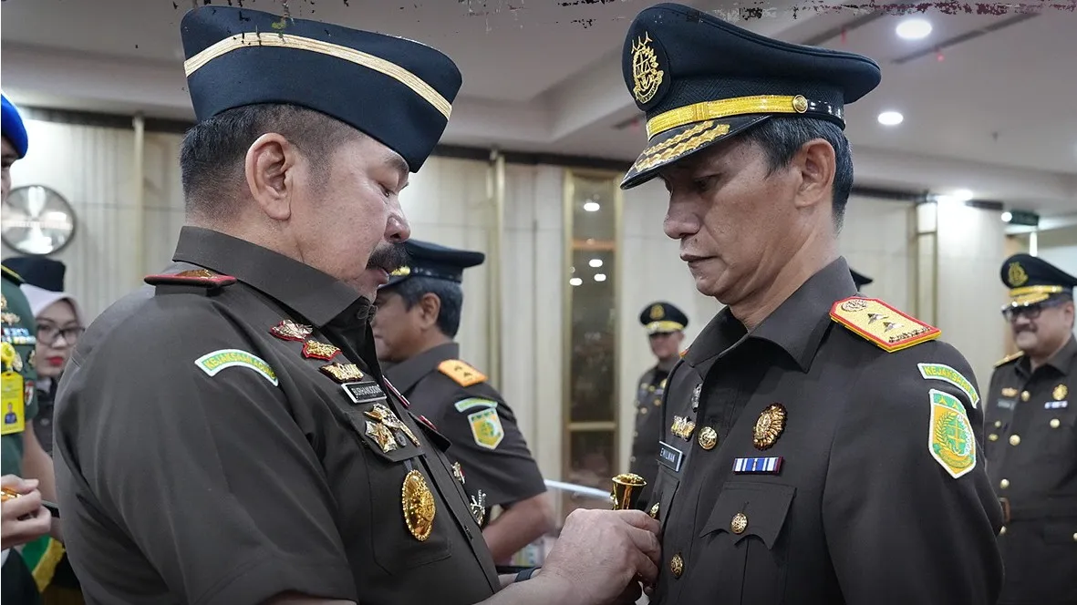 Kajati Kalbar Kepala Kejaksaan Tinggi (Kajati) Kalbar, Dr. Emilwan Ridwan,