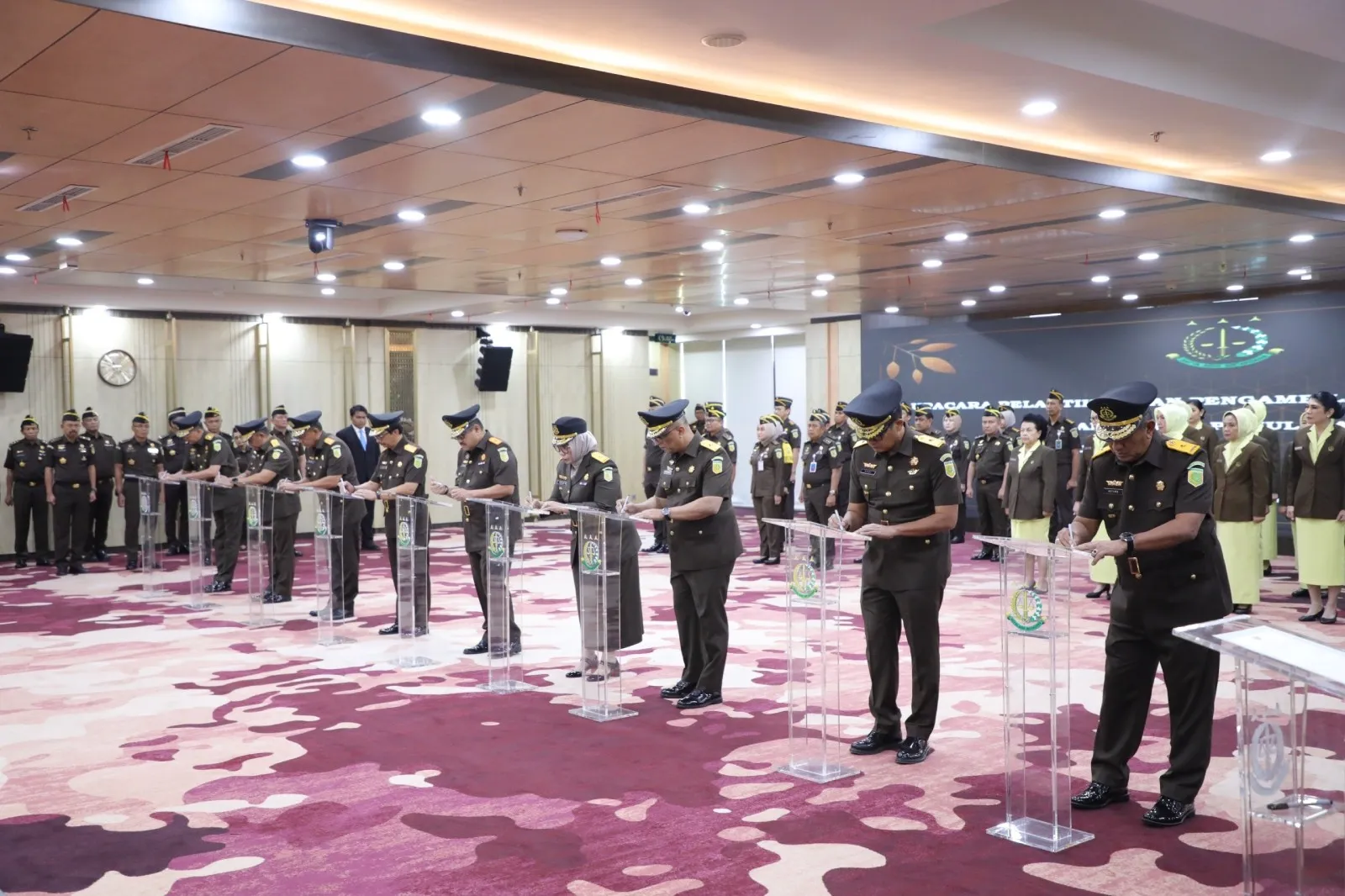 Lantik Kepala BPA, Kajati, dan Pejabat Eselon II Kejagung,  Ini Arahan Jaksa Agung ST Burhanuddin