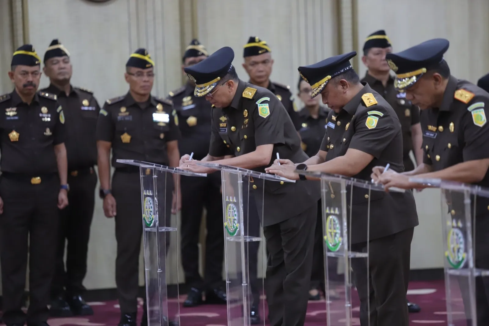 Jaksa Agung melantik Kepala BPA Kejaksaan RI, Kajati, serta Pejabat Eselon II di lingkungan Kejagung