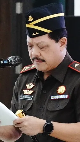 Kajati Kepri Lantik 6 Pejabat Eselon III, Dua di Antaranya Kajari Baru