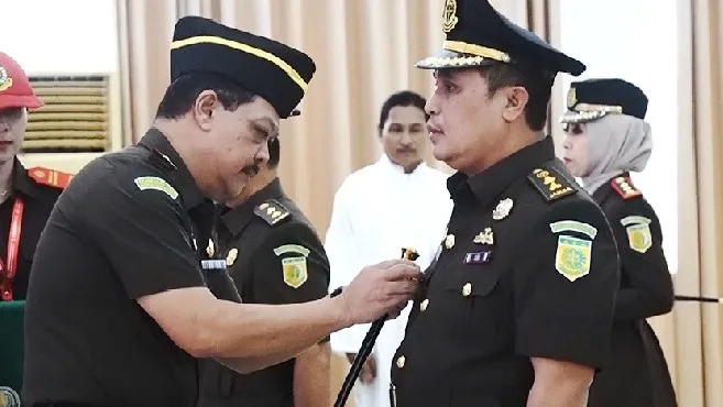 Kajati Kepri Lantik 6 Pejabat Eselon III, Dua di Antaranya Kajari Baru