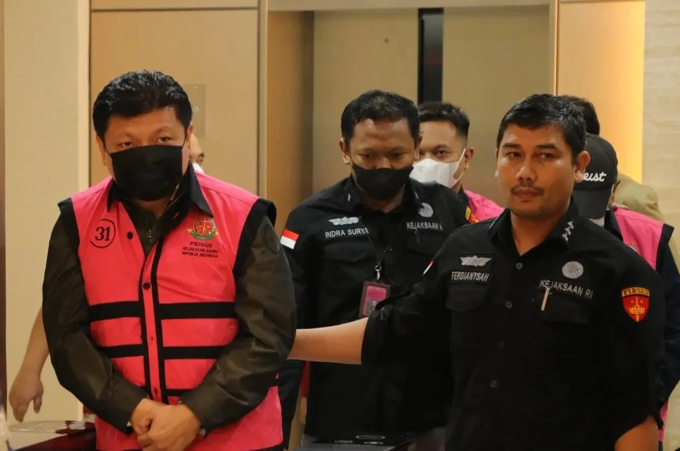 Tersangka ISL saat ditahan penyidik JAM PIDSUS