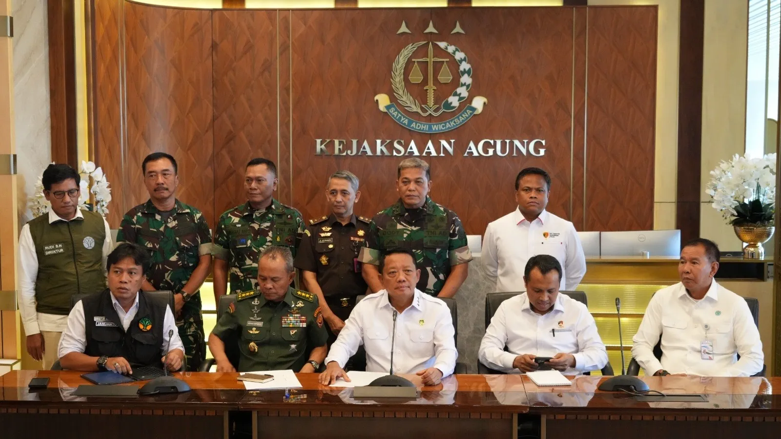 Satgas PKH menggelar Rakor Membahas Hasil Investigasi terkait Bencana di Provinsi Aceh, Sumatera Barat dan Sumatera Utara