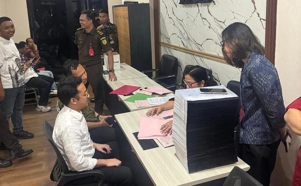 Kejari Jakpus Limpahkan Berkas Perkara Penghasutan Tindakan Anarkis  pada Aksi Demo Agustus 2025 ke Pengadilan