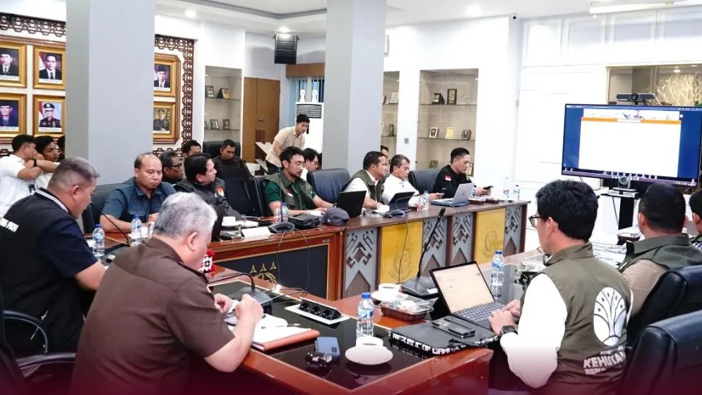 Satgas PKH menggelar rapat koordinasi hasil investigasi awal terhadap kondisi lingkungan pada wilayah terdampak banjir dan longsor di Sumatera Utara, Aceh dan Sumatera Barat