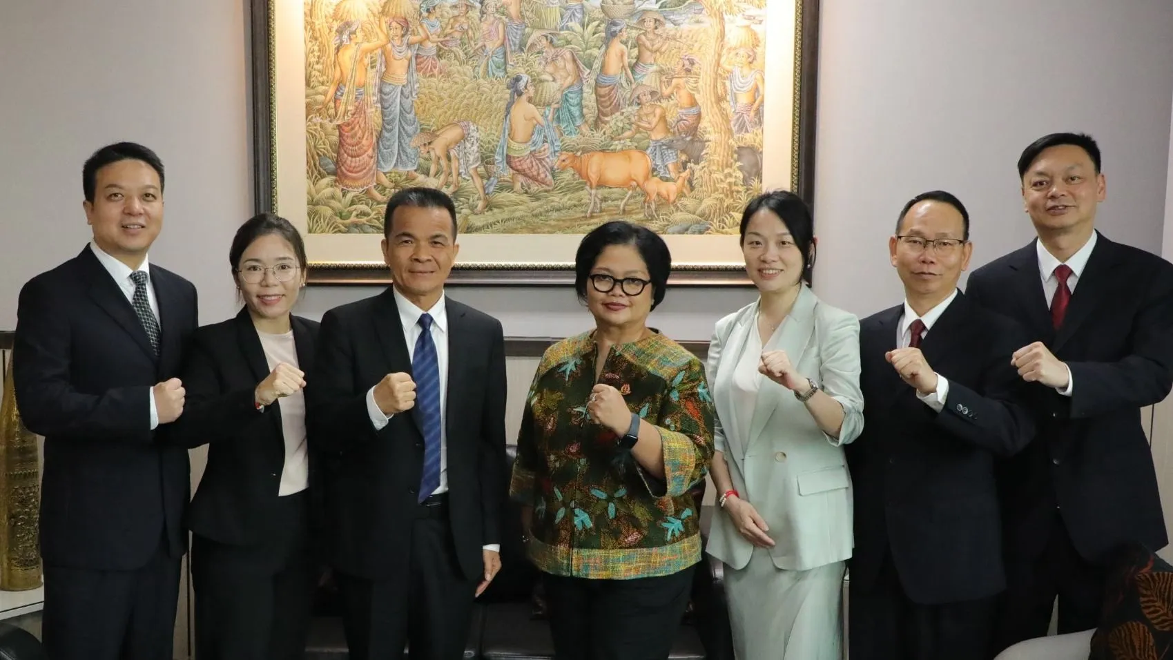 Kejaksaan RI menerima kunjungan delegasi Kejaksaan RRT pada Jumat, 11 April 2025 dalam rangka penguatan kerja sama